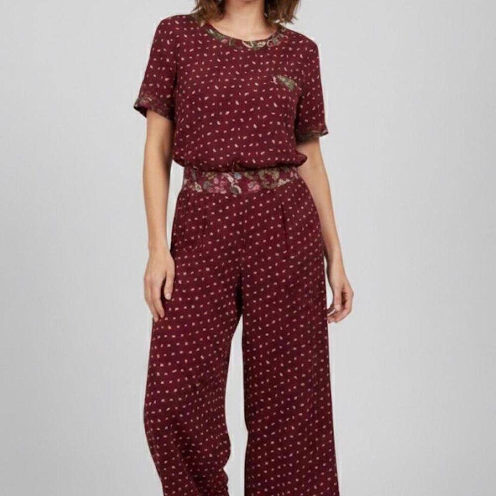 Unbranded Women's Burgundy and Red Suit